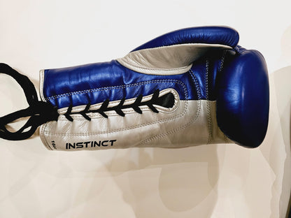 Competition boxing gloves