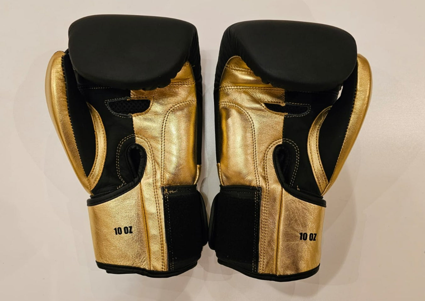 Fighting Boxing Gloves