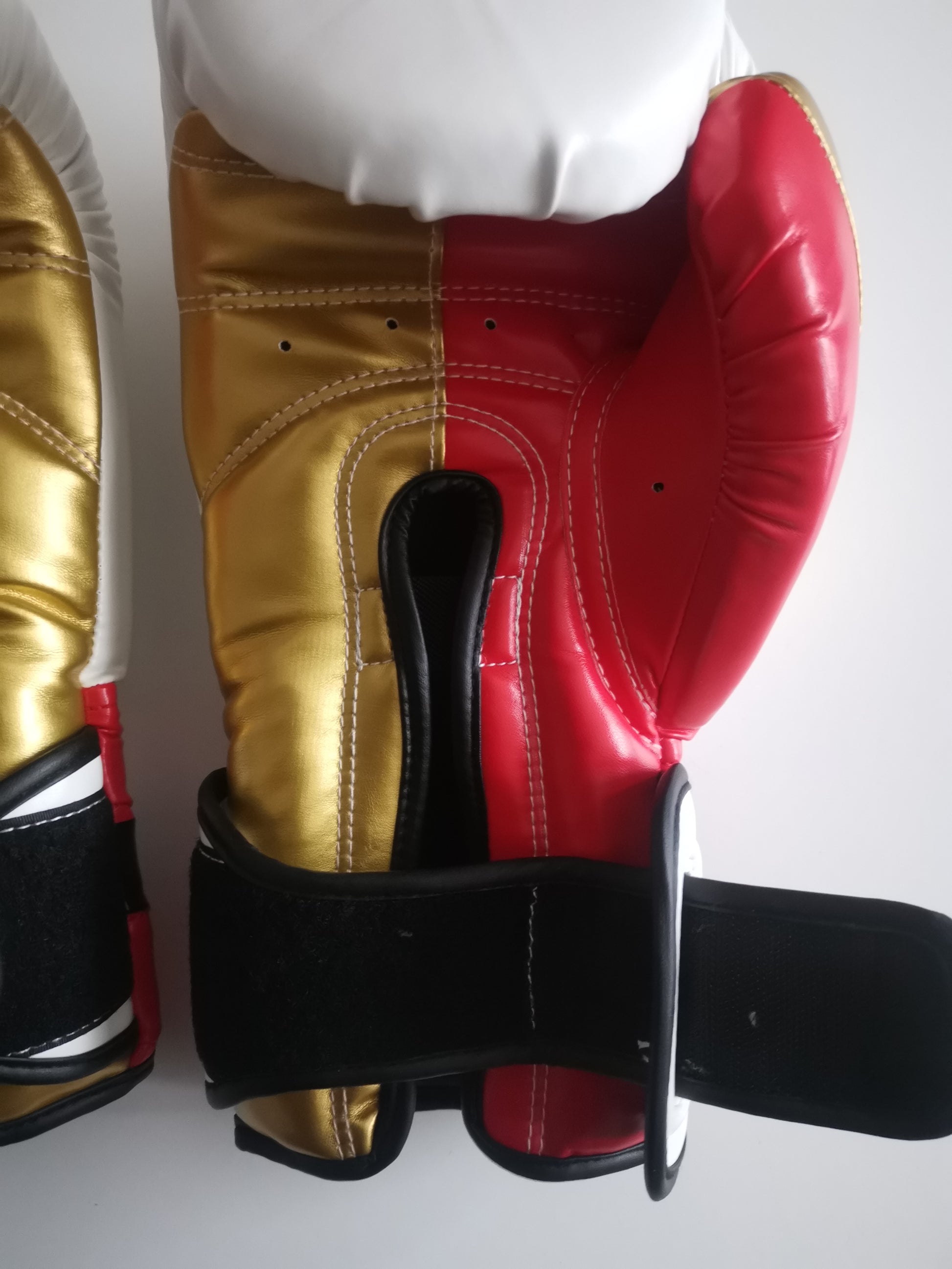 Fighting Boxing Gloves